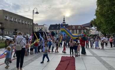 Pożegnanie wakacji na Placu Żeromskiego. Atrakcje dla dzieci.