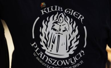 Logo Klubu Gier Planszowych w Strzelcach Opolskich.