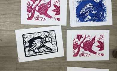 Prace linorytowe odbite na papierze