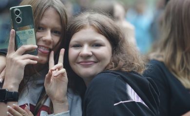 Bawiąca się publiczność