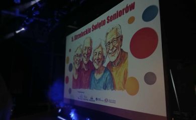 Wyświetlana grafika związana z 5. Strzeleckim Świętem Seniorów.