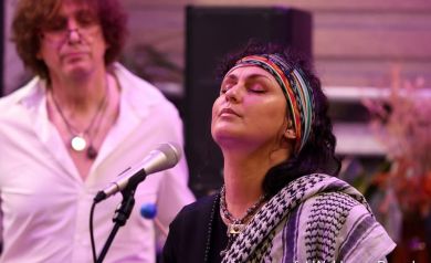 Rasm Almashan & Bernard Maseli na scenie
